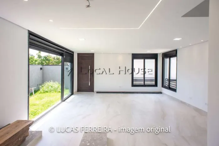 Sobrado à venda em Curitiba, Portão, com 3 quartos, 170m²