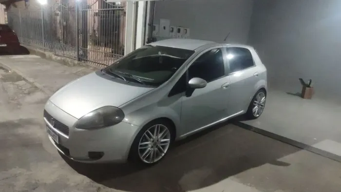 Fiat Punto Attractive 1.4 Fire Flex 8V 5P 2011