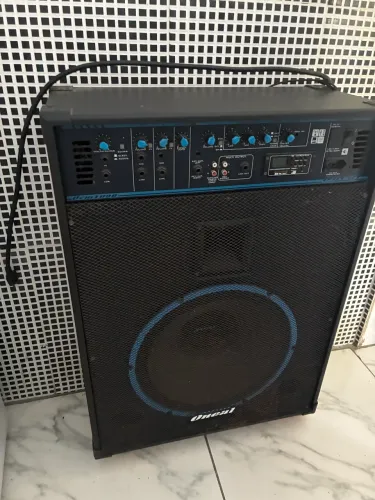 caixa amplificada Oneal, modelo OCM1090.