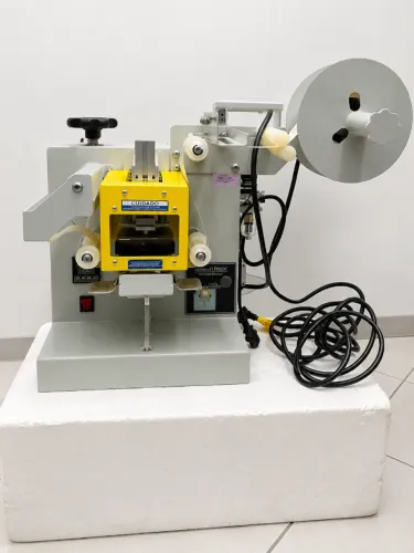 Prensa Pneumática para Etiquetas Metalnox PTRA 40 - Semi Nova | Pouquíssimo Uso | 127V