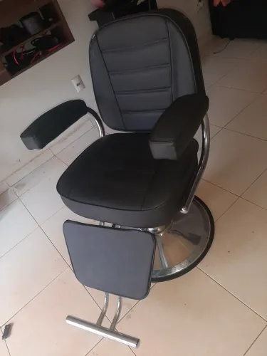 Cadeira de cabeleleiro/barbeiro