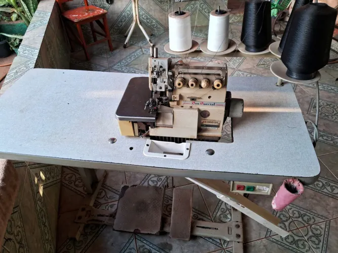 Máquinas de costura industrial