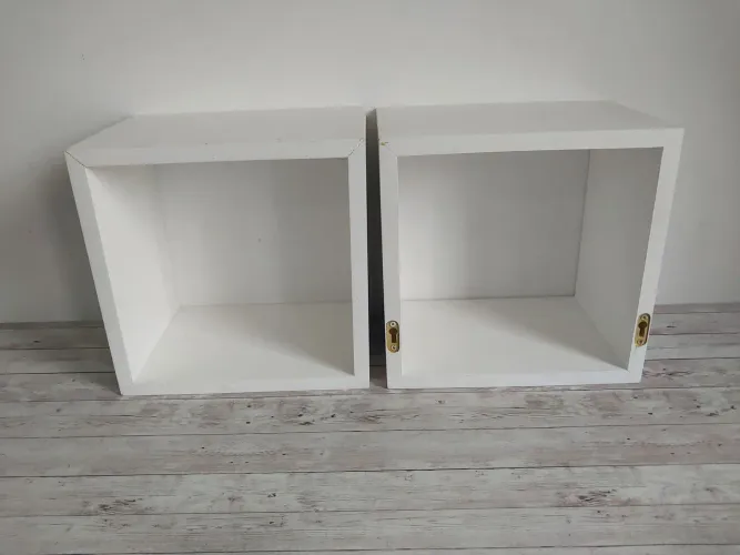Conjunto com 2 nichos em MDF branco usados ótimo estado!