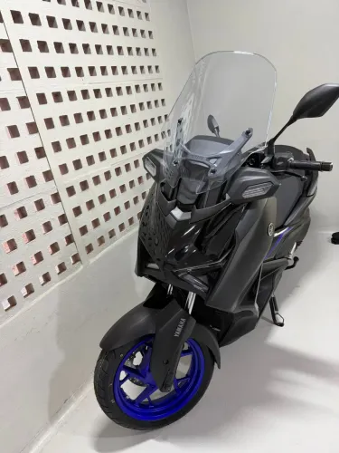 XMax Connected ZERO km