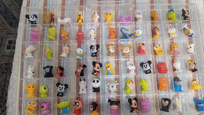 Coleção Gogo's Disney Com Quadro Expositor De Acrílico