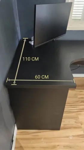 Mesa de escritório em L