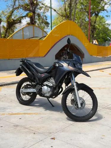 Xre 300 2023 muito nova