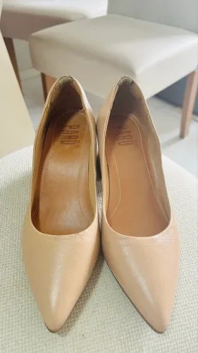 Sapatos de salto