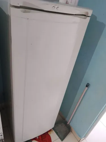 Vendo frizer está todo file