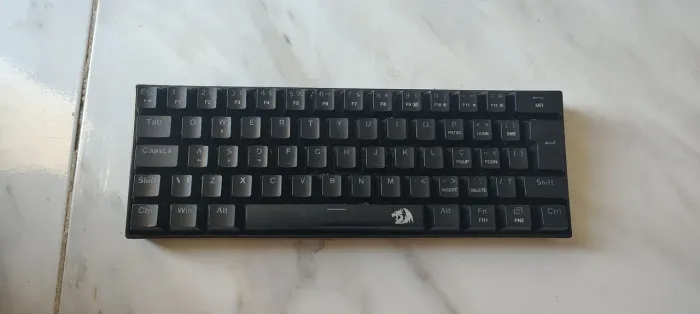 Teclado mecânico k606r