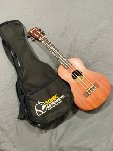 Ukulele Elétrico Shelby SU-23 M STNT