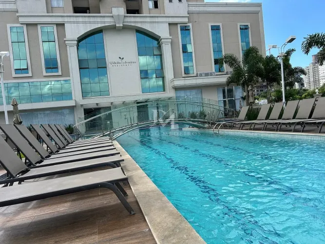 Apartamento Mobiliado com 2 Vagas a Poucos Passos do Mar em Meia Praia
