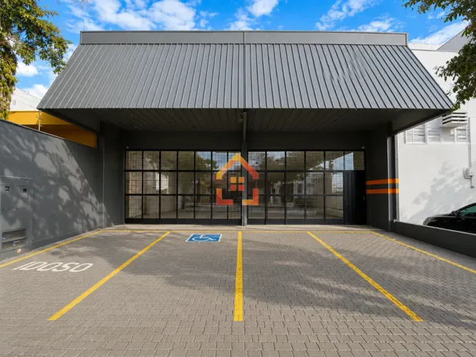 Loja para locação com 350 m² por R$ 10.000,00- Centro- Londrina/PR