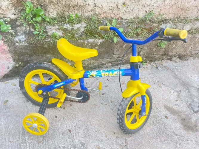 Bicicleta infantil (ate 3 anos)