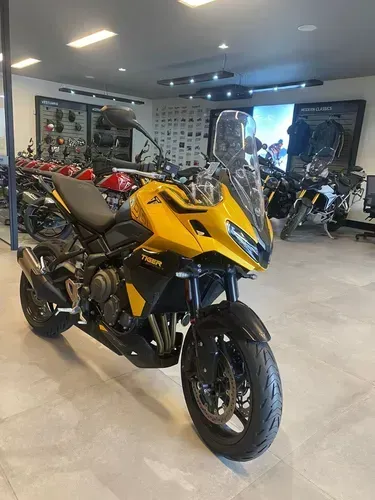 Triumph tiger sport 800