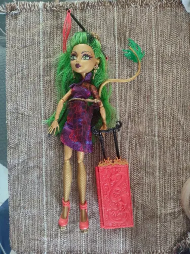 Jinafre Monster High