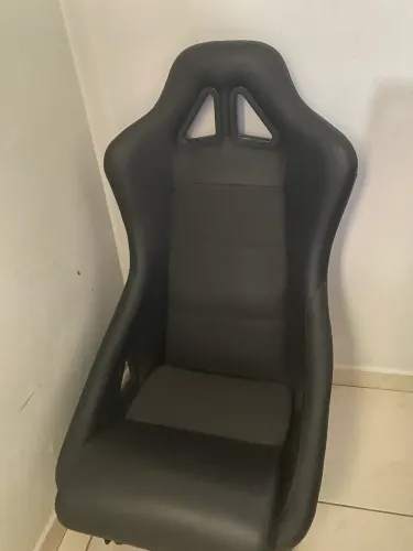 Volante Thrustmaster TX Leader edition +banco/cockpit - pra Xbox e pra PC