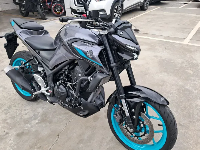 MT 03 novíssima.  Nada pra fazer. 