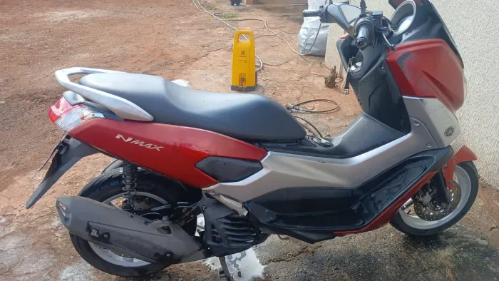 Nmax 160 vendo ou troco por carro