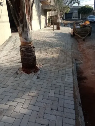 ASSENTAMENTO DE PAVER EM GERAL. Trabalhamos em Goiânia, Aparecida de Goiânia e região.  