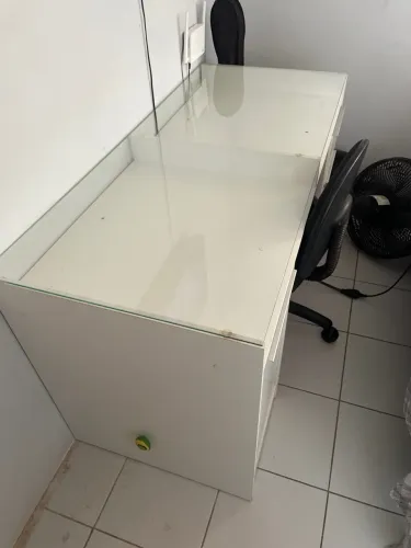 Escrivaninha + cadeira giratória