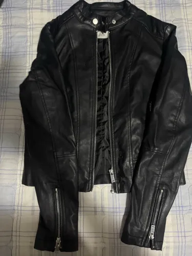 Lote de roupa feminina