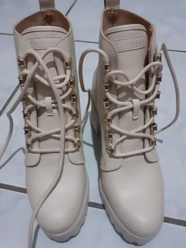 Bota coturno feminino