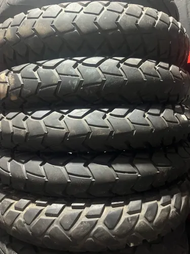 Pneus traseiros da XRE