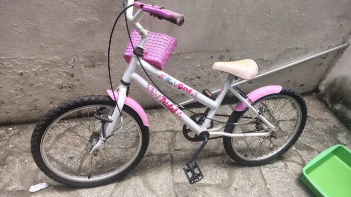 Bicicleta Infantil Tridal Bike Aro 20 - Branca e Rosa (com cestinha)