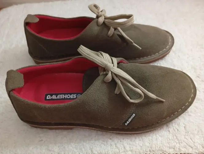 Sapato casual unissex couro camurça tipo 775 sola crepe Tam 39