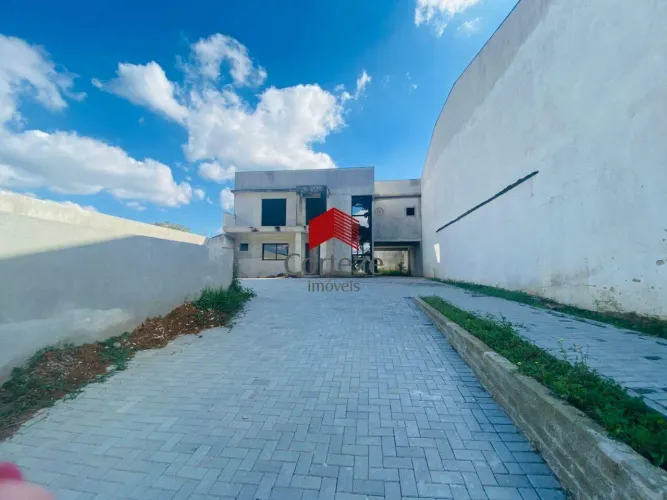 Sobrado com 208m² 4 quartos, à venda, no bairro Aristocrata em São José dos Pinhais