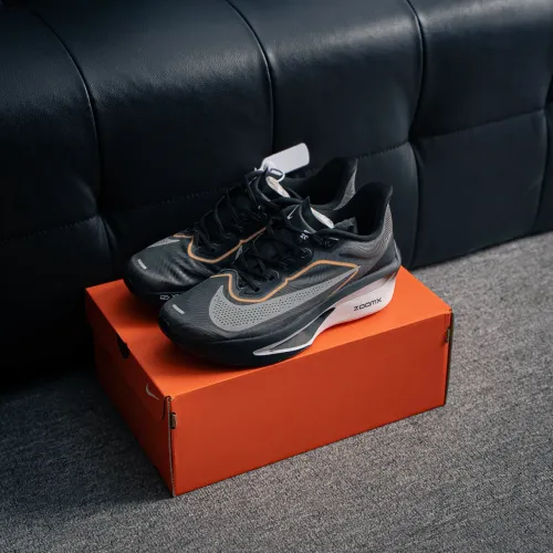 Nike Zoom Fly 6