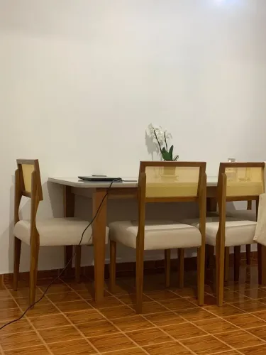 Mesa de jantar 6 lugares 