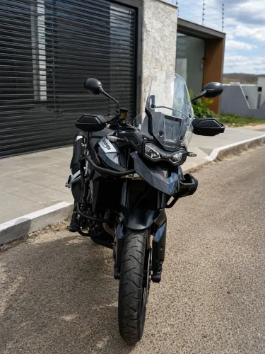 Tiger 900 GT sem detalhes 