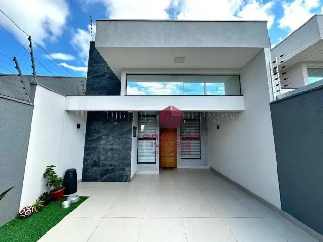 Casa com 3 dormitórios à venda, 104 m² por R$ 660.000,00 - Parque das Laranjeiras - Maring