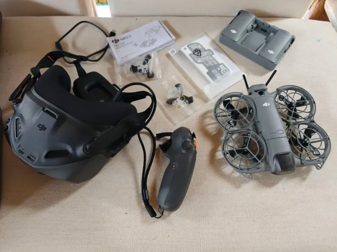 DJI neo 2 fly combo