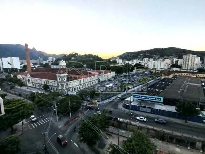 Apartamento : Padrão / Residencial / Vila Isabel