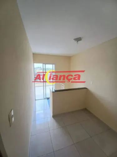 apartamento de cobertuta no Jardim Presidente Dutra, com sacada, teto retrátil, todo refor