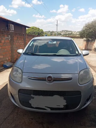 Fiat Palio Attractive 1.0 EVO Fire Flex 8V 5P 2013