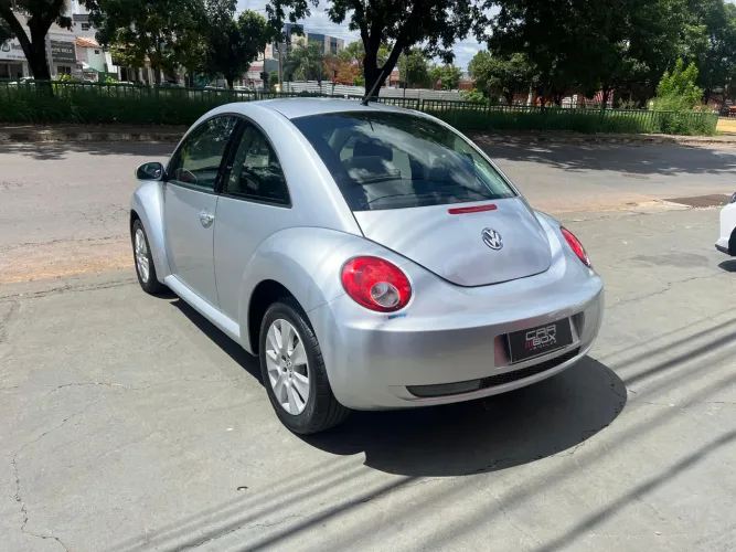 Volkswagen New Beetle 2.0 MI Mec./aut. 2008