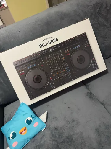Controladora DDJ-GRV6