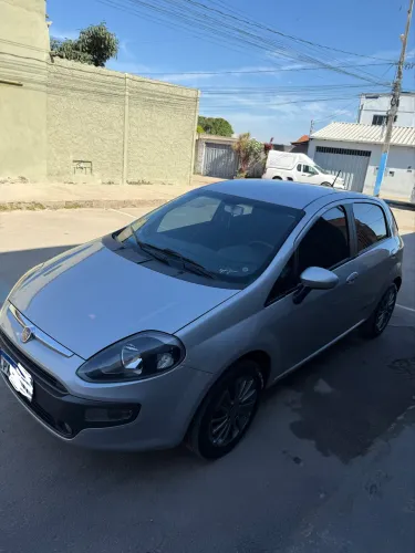 Fiat Punto Essence 1.6 Flex 16V 5P 2016