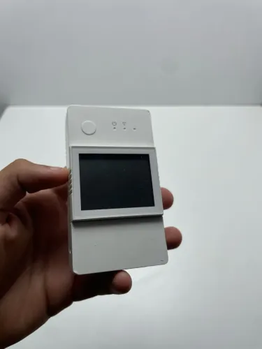 Interruptor inteligente Sonoff POW Elite com medidor de consumo de energia em tempo real.