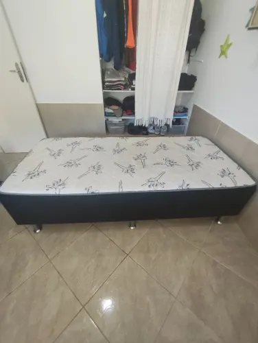 Cama box de solteiro com cama auxiliar