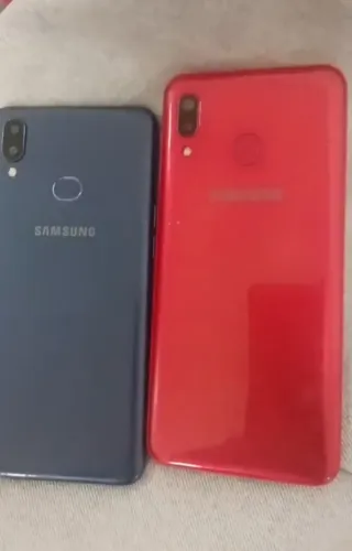 Celular A10s para aproveitar peças!