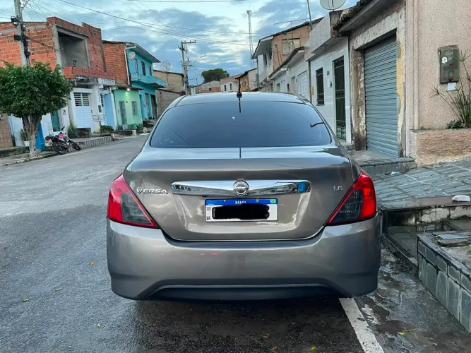 Nissan Versa Unique 1.6 16V Flex 4P Mec. 2016