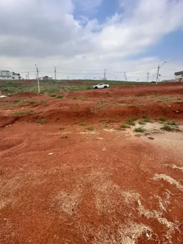 Terreno de Condominio em Arujá