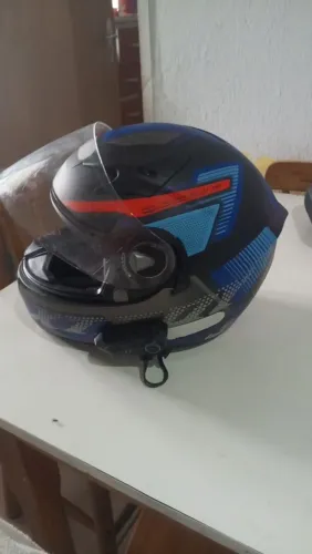 Capacete