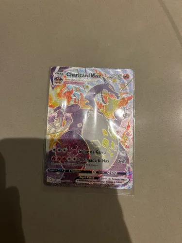 Carta do charizard Vmax 