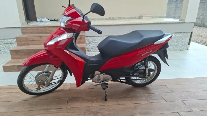 Biz 110cc, ano 2022, partida elétrica 4.000km